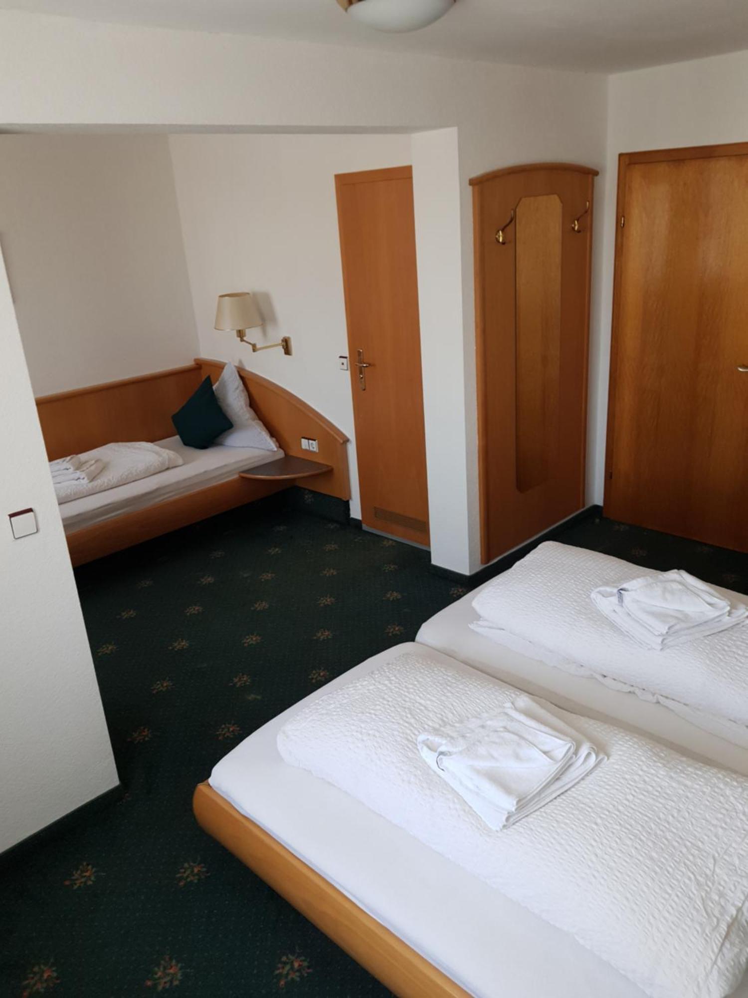 Pension Brenz Hotel Sontheim an der Brenz Стая снимка